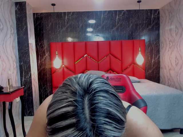 LatinaHoleQueen-1 live cam on BongaCams
