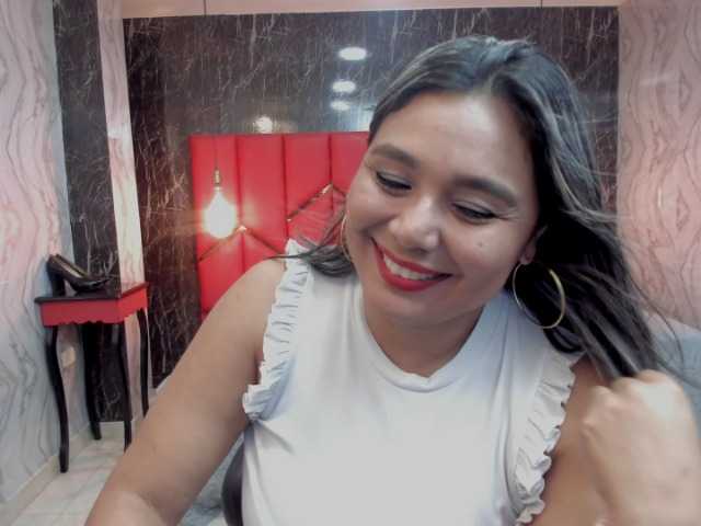 LatinaHoleQueen-1 live cam on BongaCams