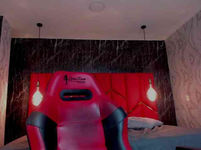 LatinaHoleQueen-1 webcam