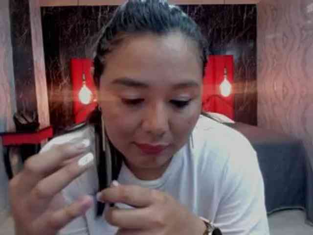 LatinaHoleQueen-1 webcam