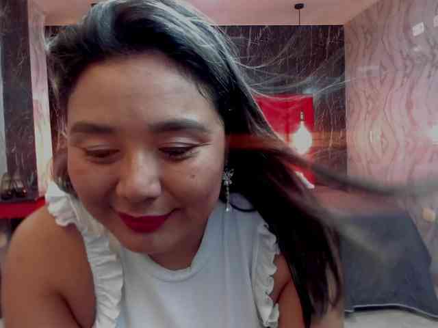 LatinaHoleQueen-1