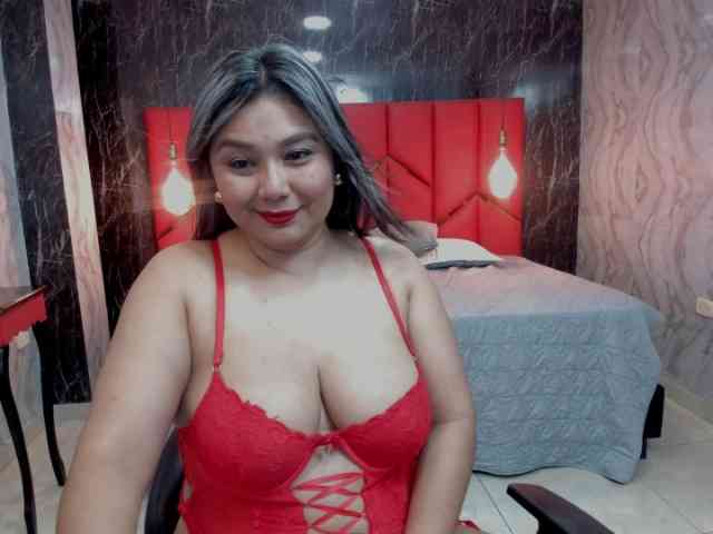 LatinaHoleQueen-1 LatinaHoleQueen-1