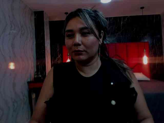 LatinaHoleQueen-1 webcam