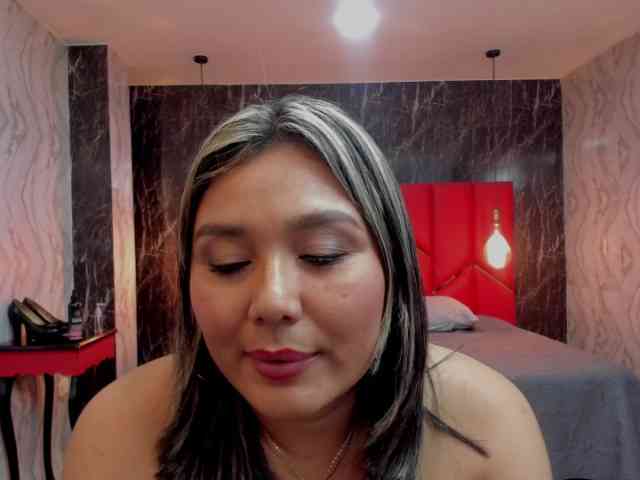 LatinaHoleQueen-1 webcam