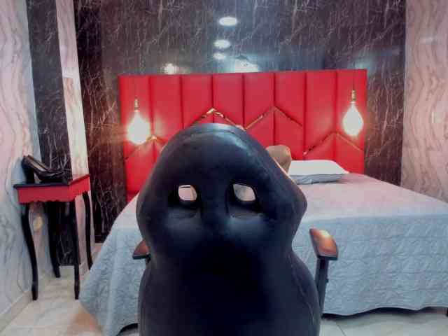 LatinaHoleQueen-1 webcam