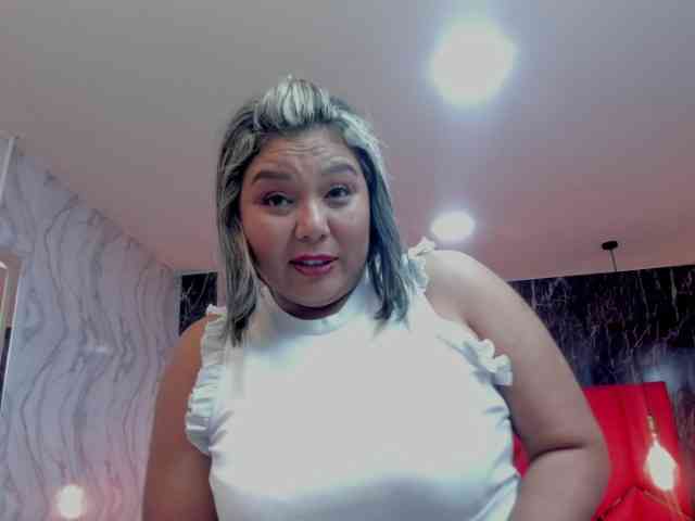 LatinaHoleQueen-1 webcam