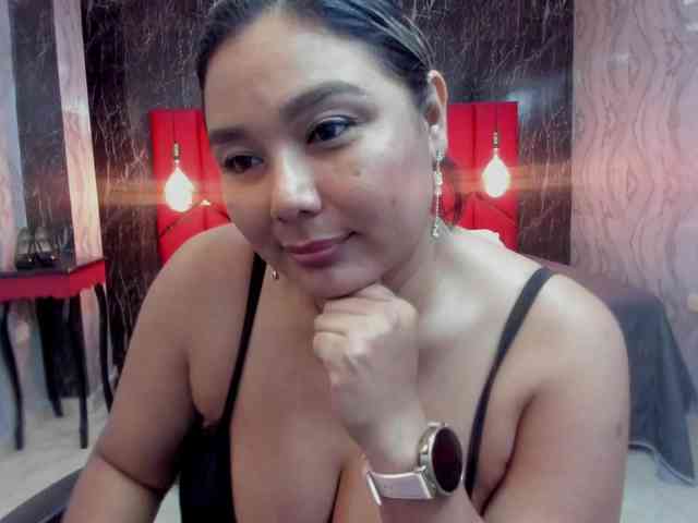 LatinaHoleQueen-1 webcam