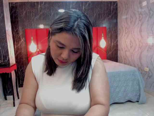 LatinaHoleQueen-1 webcam