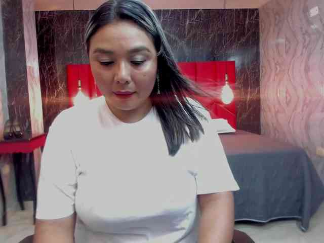 LatinaHoleQueen-1 webcam