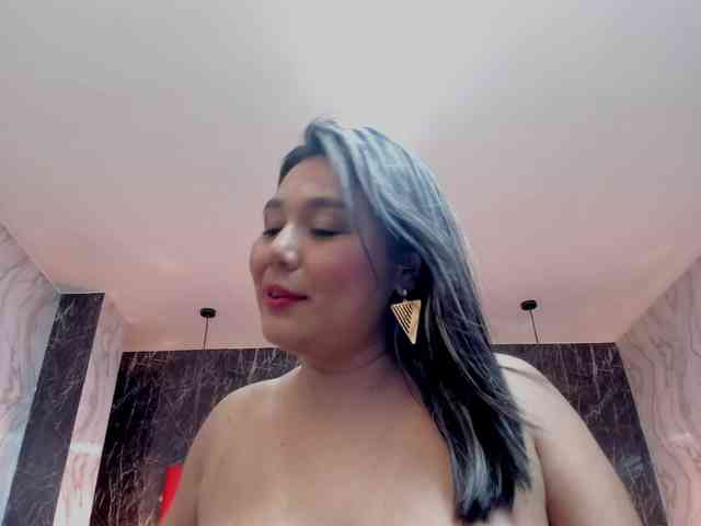 LatinaHoleQueen-1 webcam