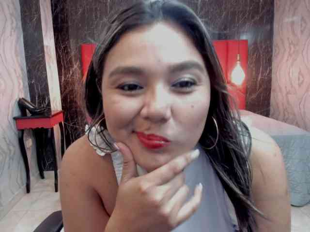 LatinaHoleQueen-1 webcam