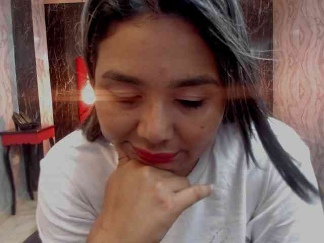 LatinaHoleQueen-1