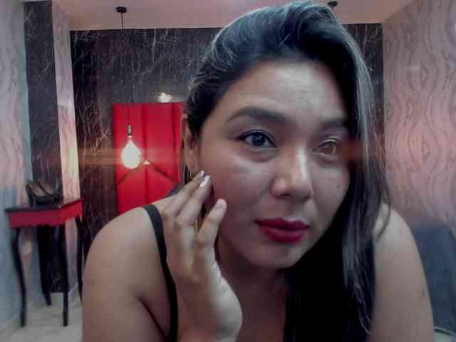 LatinaHoleQueen-1 webcam