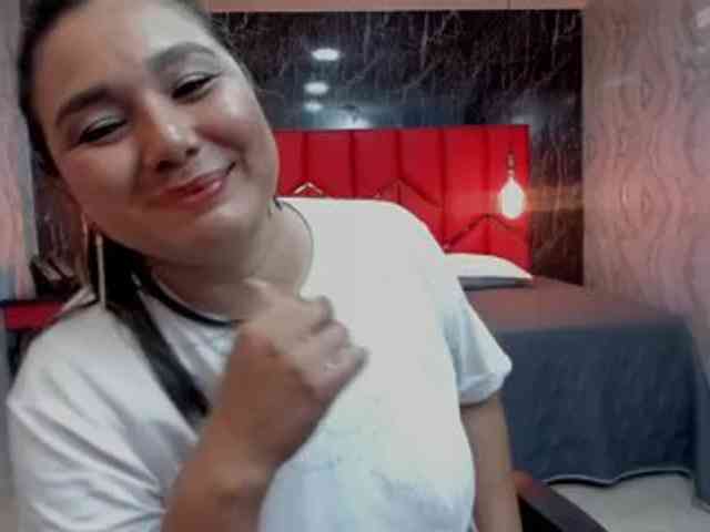 LatinaHoleQueen-1 webcam