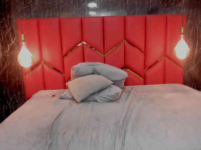 LatinaHoleQueen-1 webcam
