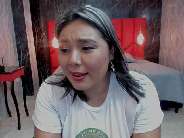 LatinaHoleQueen-1 webcam