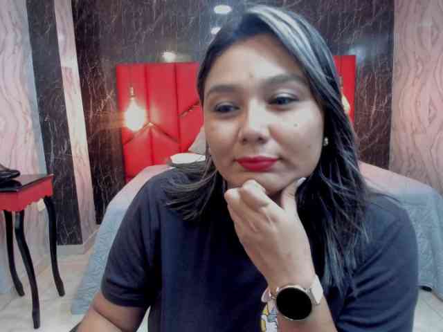 LatinaHoleQueen-1 webcam