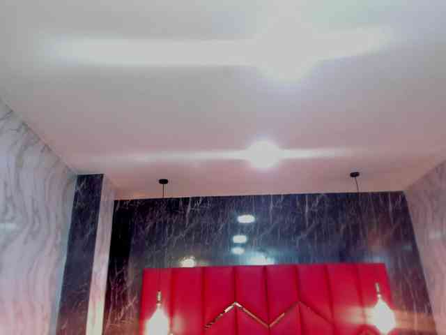 LatinaHoleQueen-1 webcam
