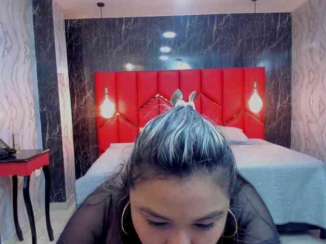 LatinaHoleQueen-1 LatinaHoleQueen-1