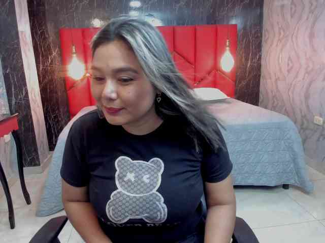LatinaHoleQueen-1 webcam
