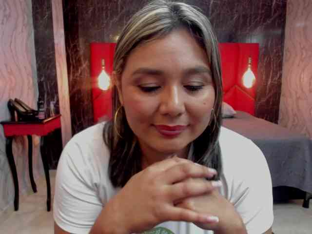 LatinaHoleQueen-1 webcam