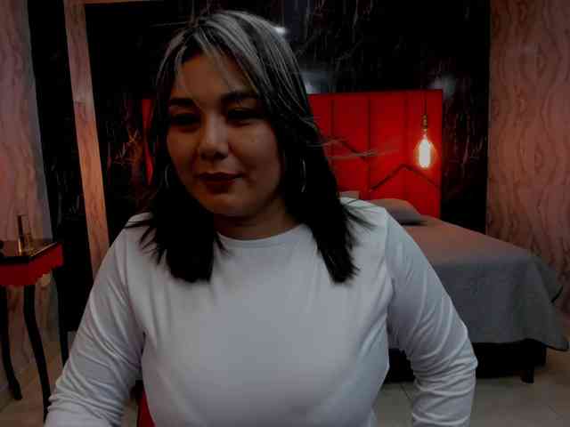 LatinaHoleQueen-1 webcam