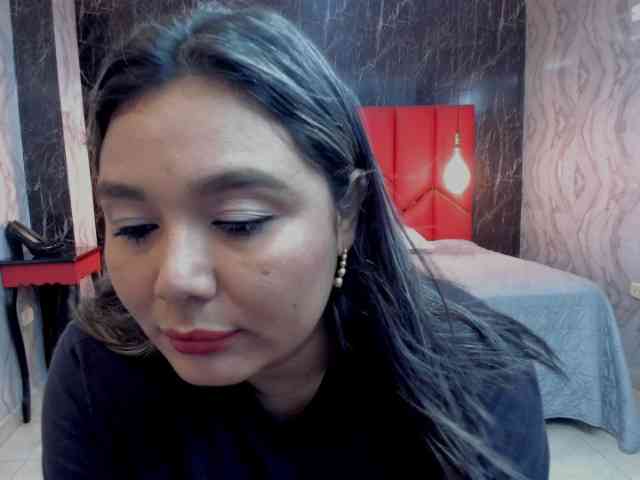 LatinaHoleQueen-1