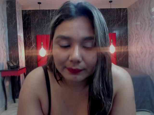 LatinaHoleQueen-1 webcam