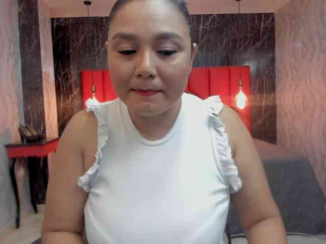 LatinaHoleQueen-1