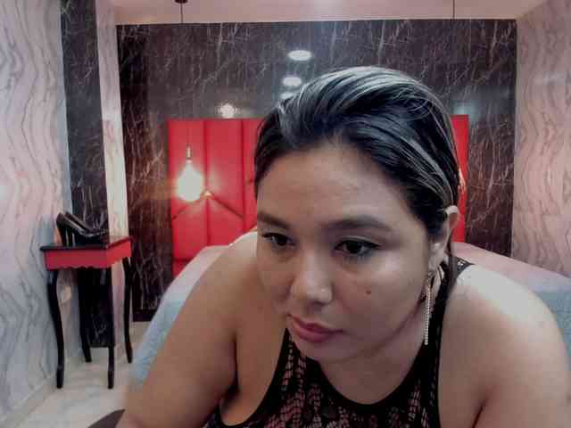 LatinaHoleQueen-1 webcam