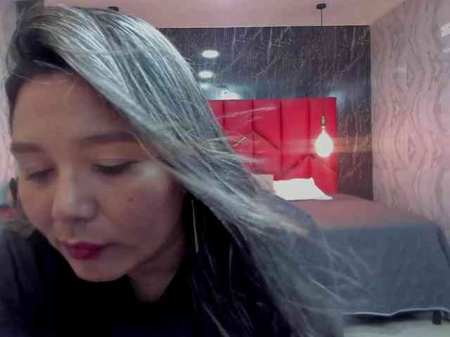 LatinaHoleQueen-1 LatinaHoleQueen-1