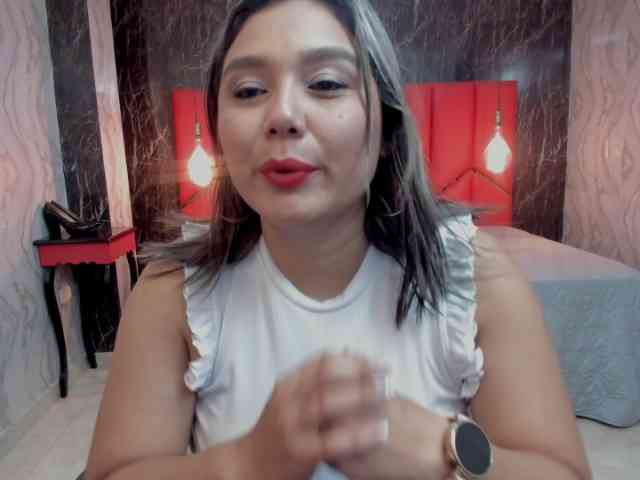 LatinaHoleQueen-1 webcam