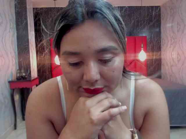 LatinaHoleQueen-1 webcam