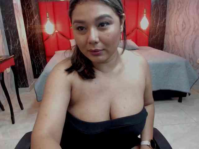 LatinaHoleQueen-1 webcam