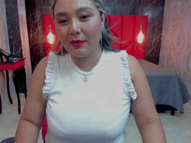 LatinaHoleQueen-1 webcam