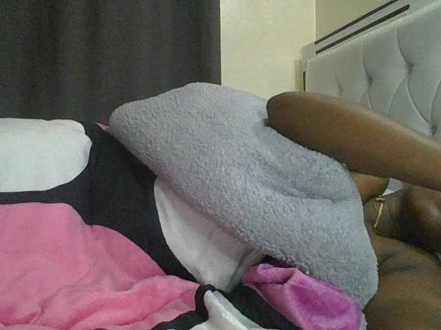 princess-zarih live cam on BongaCams