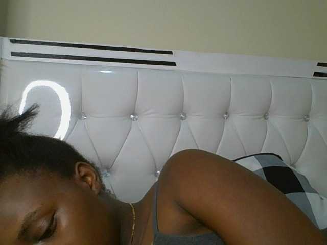 princess-zarih live cam on BongaCams