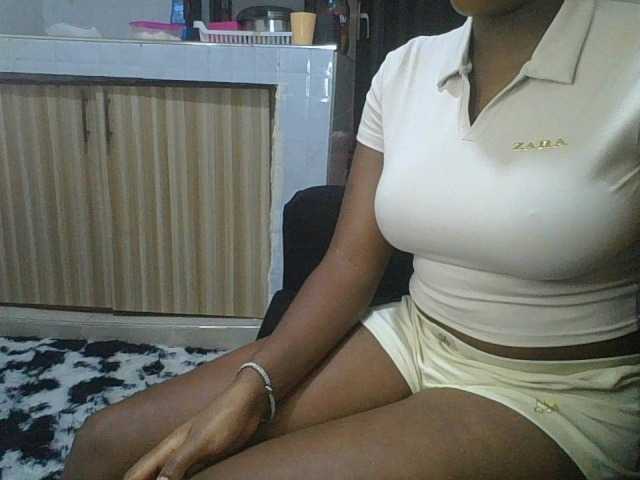 princess-zarih live cam on BongaCams