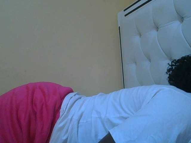princess-zarih live cam on BongaCams