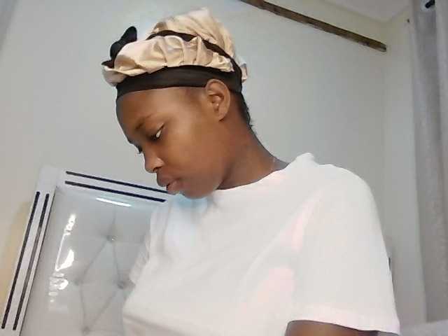princess-zarih live cam on BongaCams