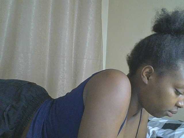 sexylittleprincess1 live webcam show