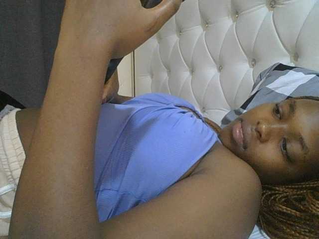 princess-zarih live cam on BongaCams