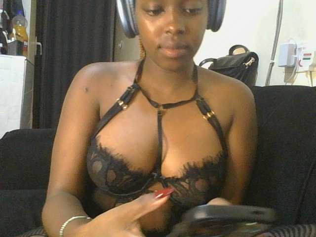 princess-zarih live cam on BongaCams