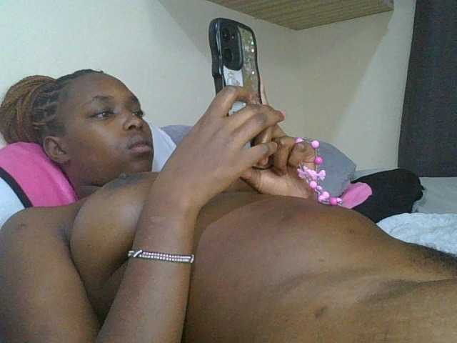 princess-zarih live cam on BongaCams