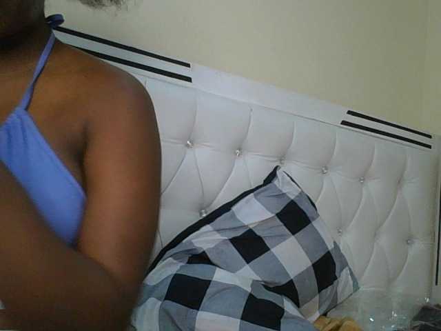 sexylittleprincess1 live webcam show