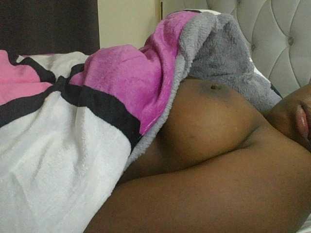 princess-zarih live cam on BongaCams