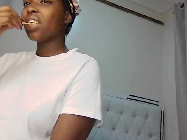 princess-zarih live cam on BongaCams