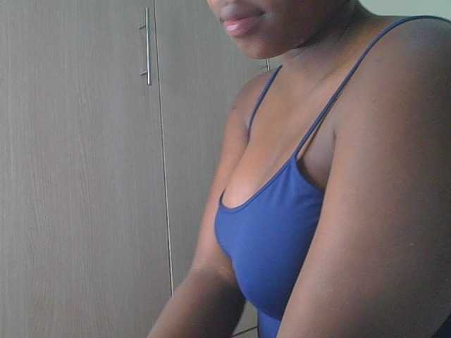 sexylittleprincess1 live webcam show