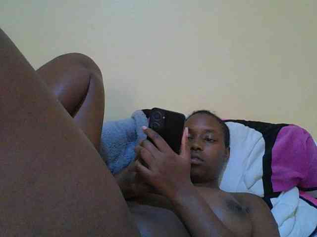 sexylittleprincess1 webcam