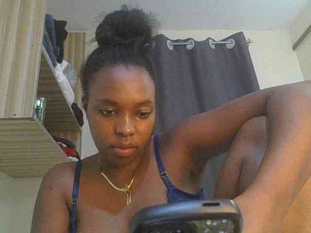 sexylittleprincess1 webcam